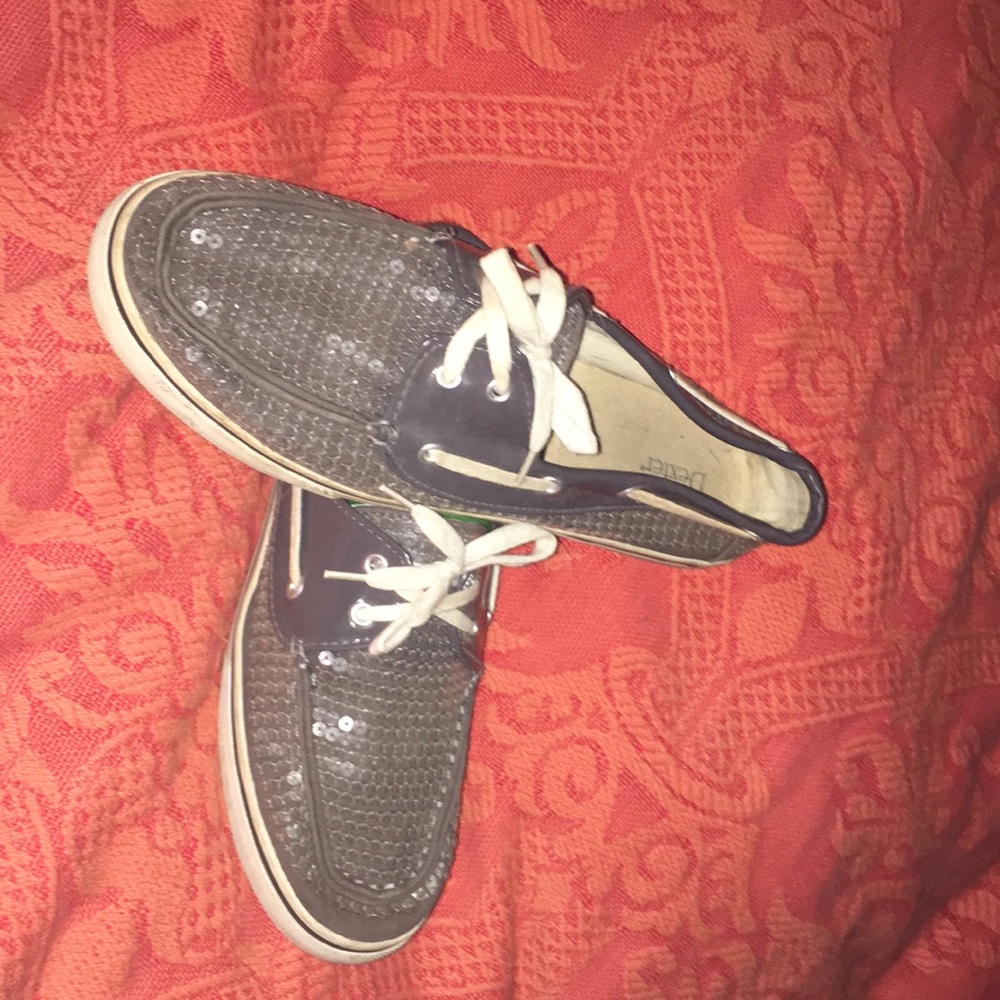 “Ellen DeGenerous” shoes, sequin loafers slip on